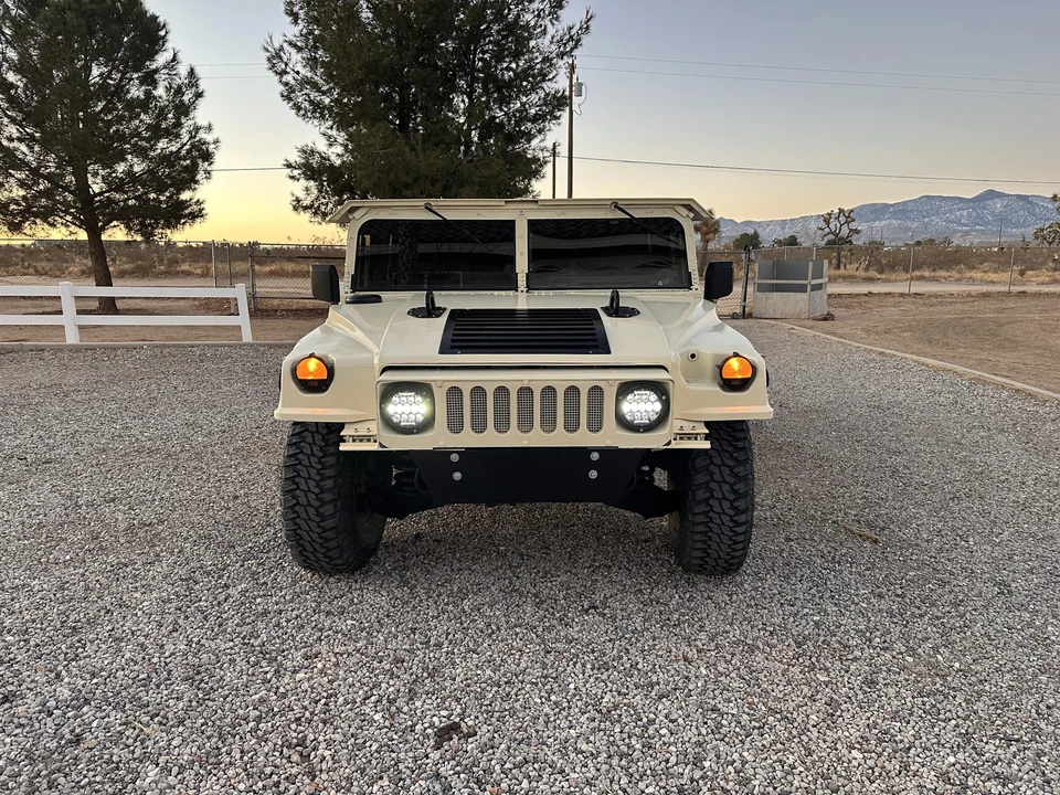 Hummer HMMWV - Image 17 of 31