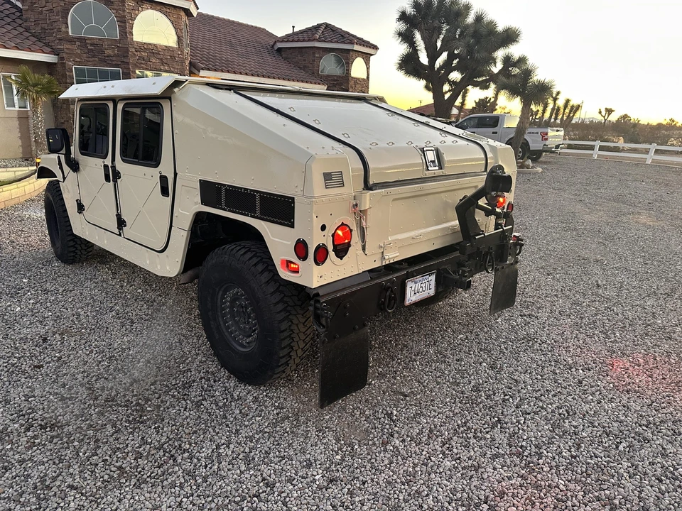 Hummer HMMWV - Image 6 of 31