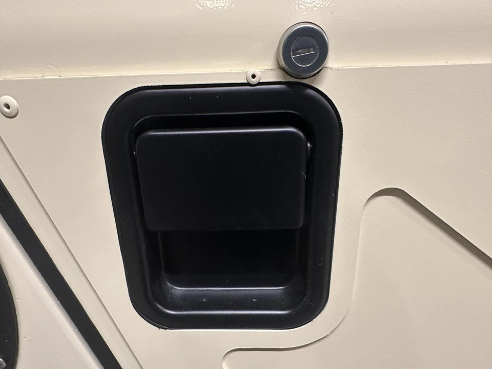 Hummer HMMWV - Image 26 of 31