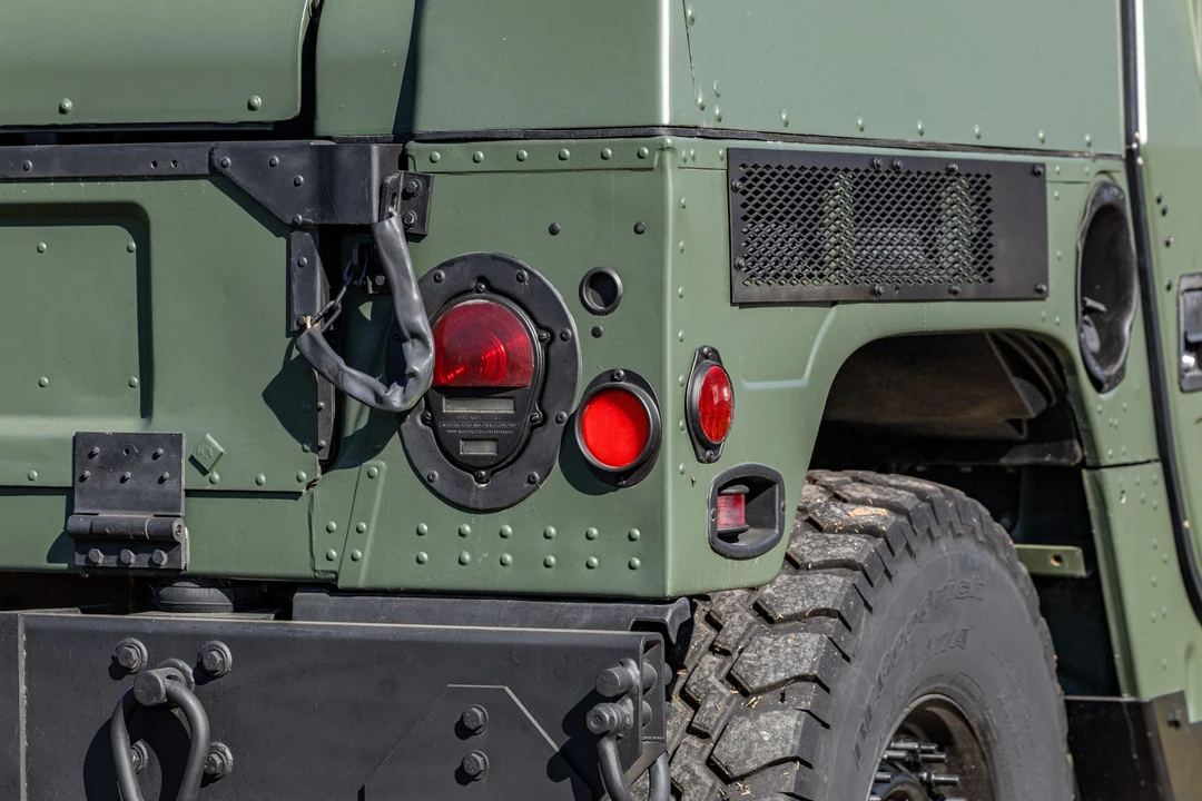 Hummer HMMWV - Image 17 of 31