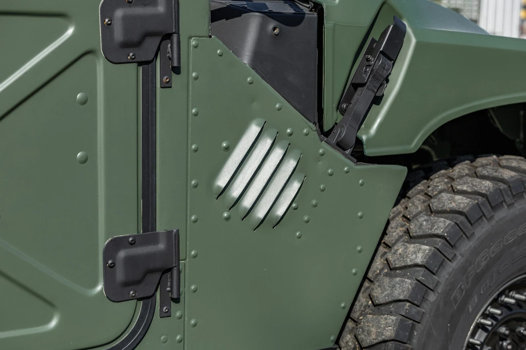 Hummer HMMWV - Image 27 of 31