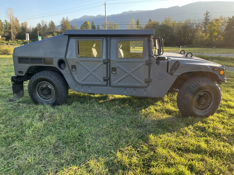 Hummer HMMWV - Image 15 of 31