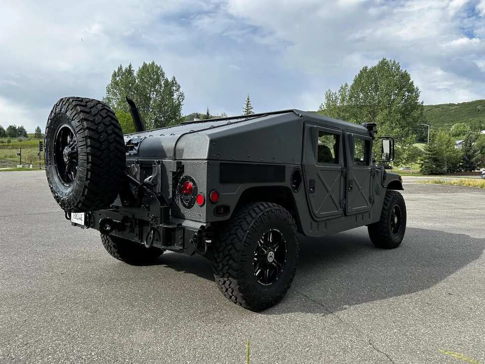 Hummer HMMWV - Image 8 of 31