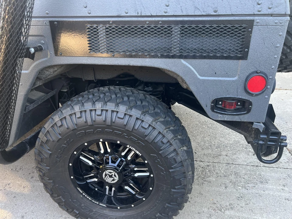 Hummer HMMWV - Image 21 of 31