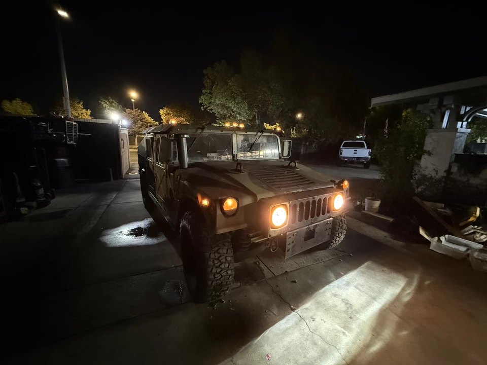 2016 AM General Hummer - Image 30 of 31
