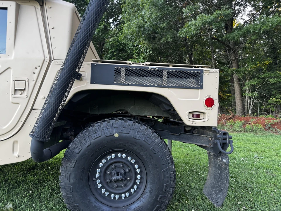 Hummer HMMWV - Image 18 of 31
