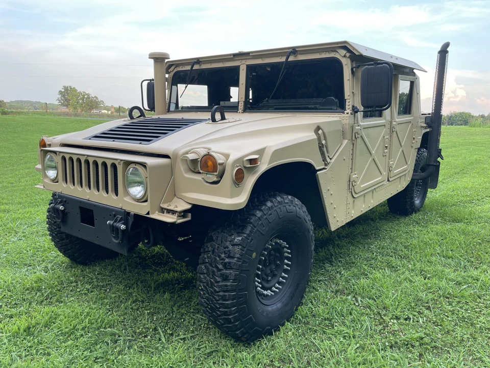 Hummer HMMWV - Image 2 of 31