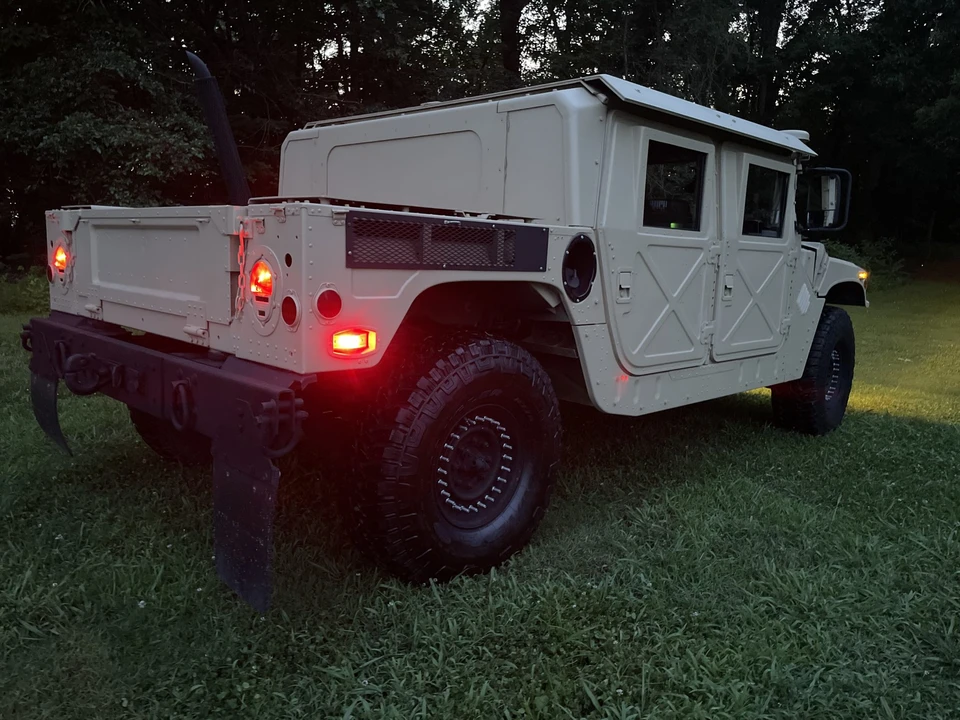 Hummer HMMWV - Image 8 of 31