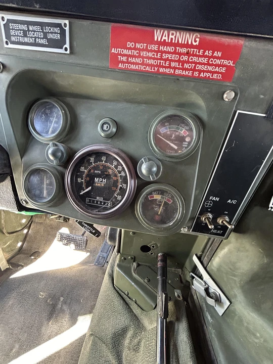 Hummer HMMWV - Image 27 of 31