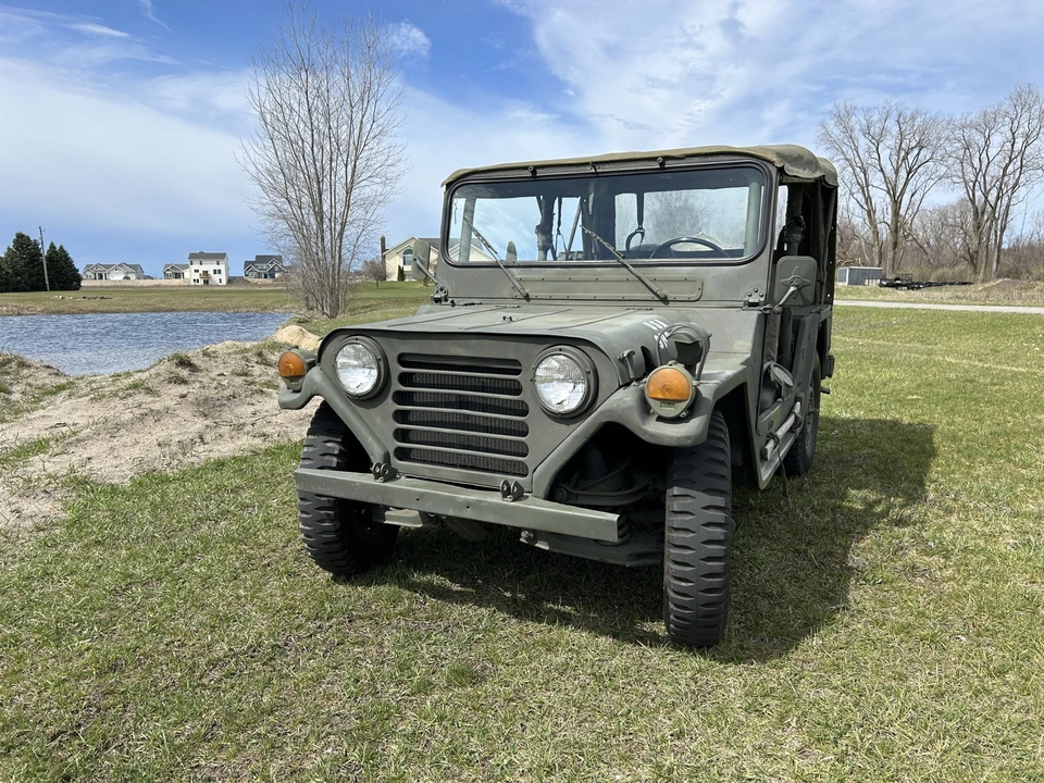 AM General - Image 3 of 31