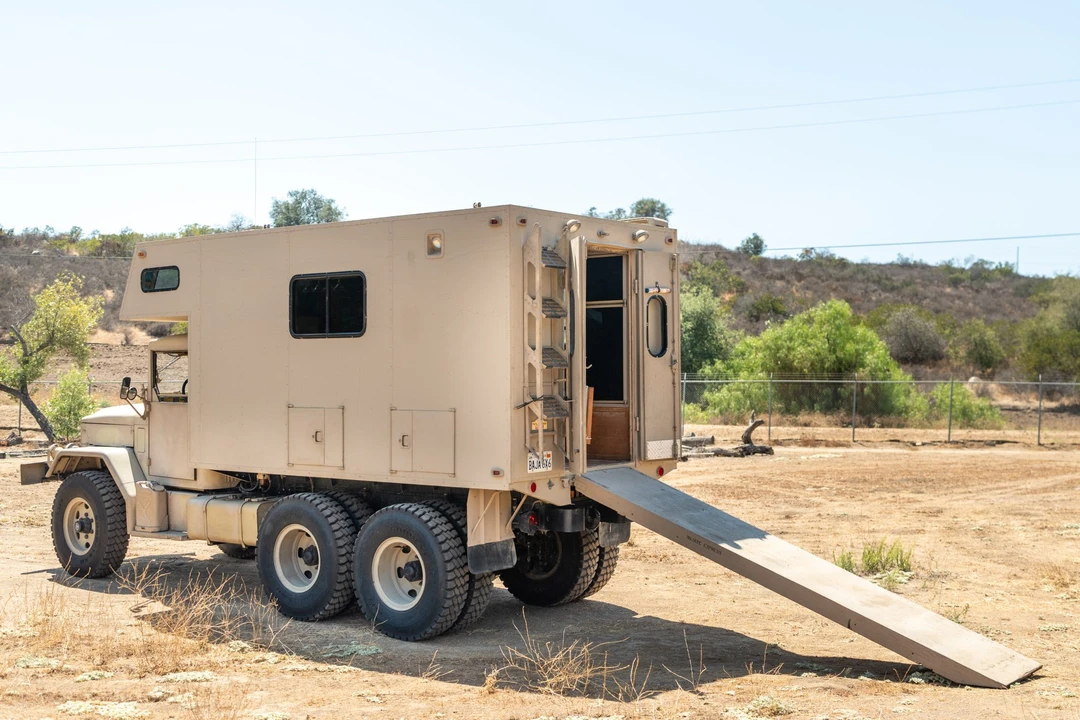 AM General - Image 12 of 31