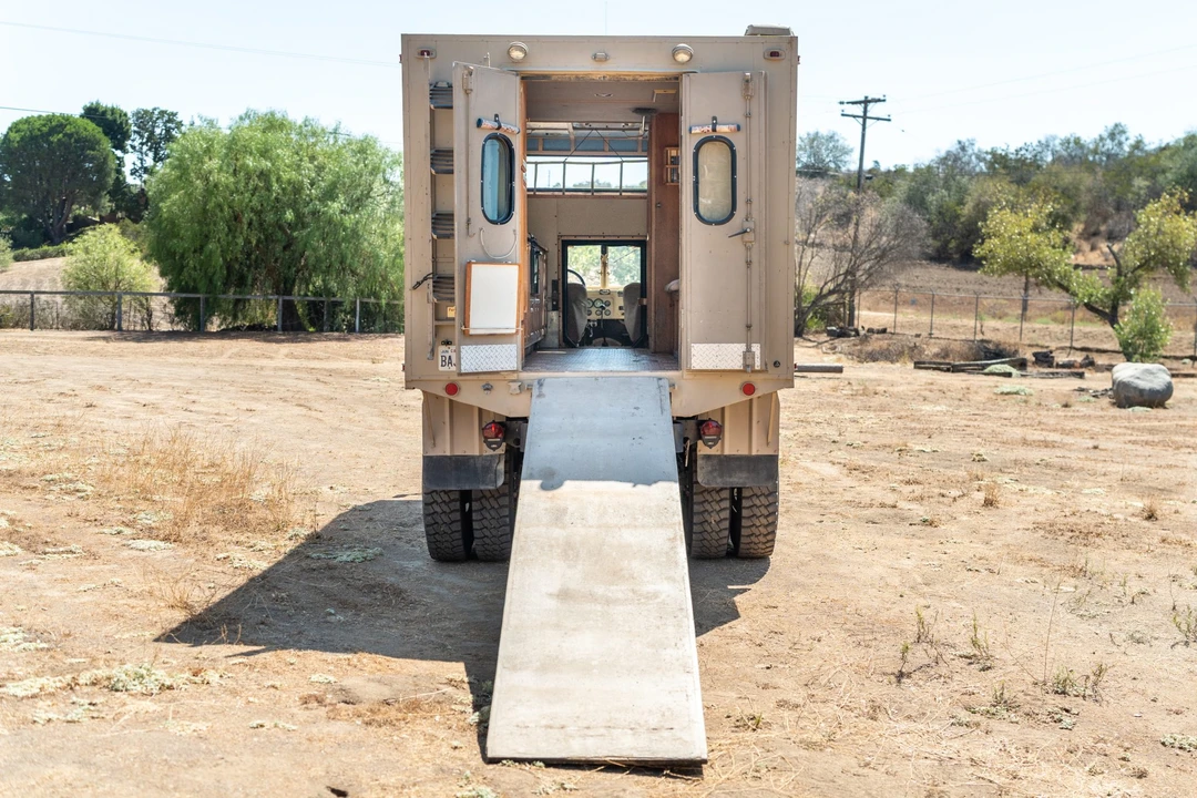 AM General - Image 13 of 31