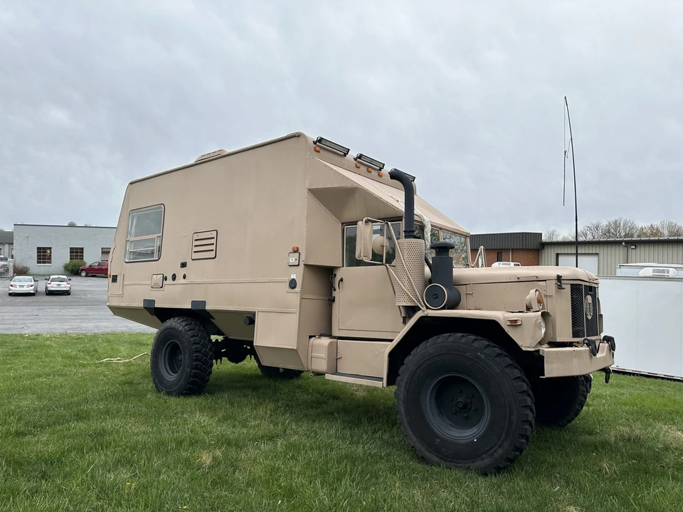 AM General - Image 2 of 31