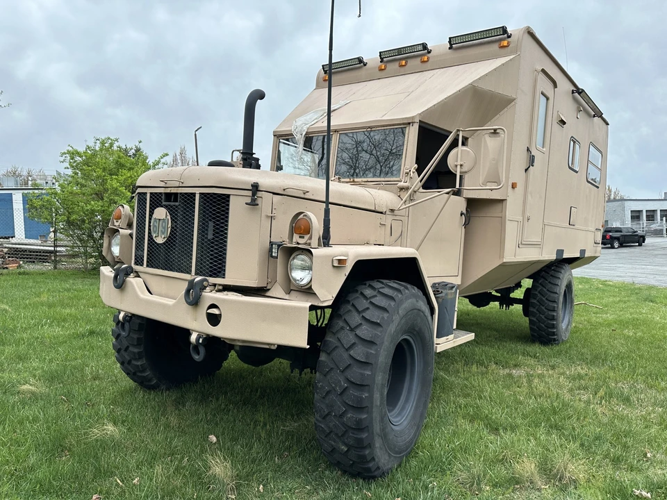 AM General - Image 11 of 31
