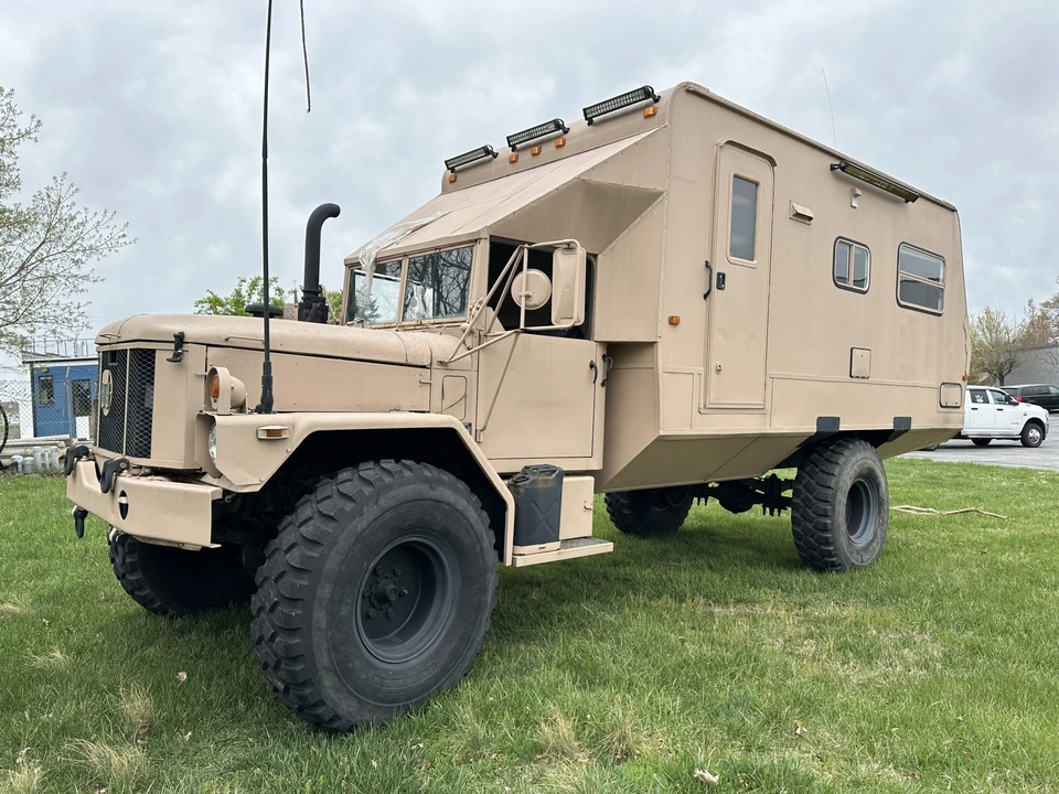 AM General - Image 13 of 31
