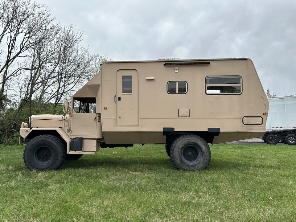 AM General - Image 19 of 31