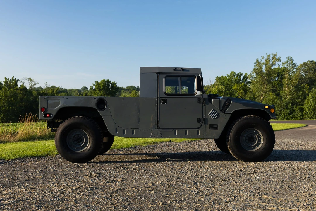 AM General Hummer - Image 9 of 31