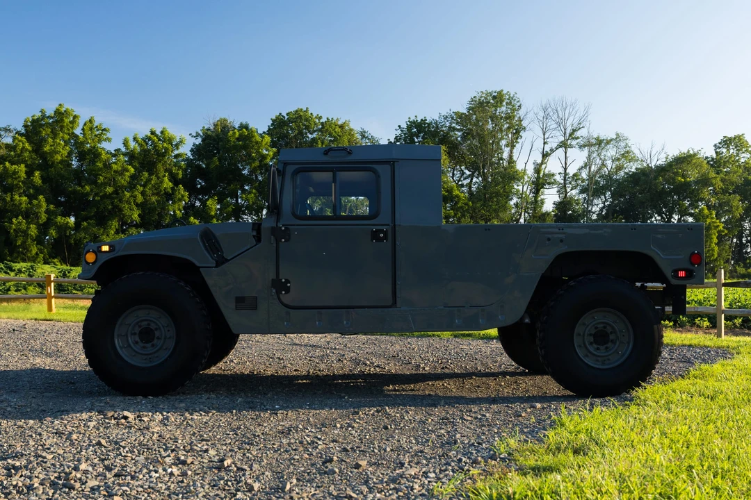 AM General Hummer - Image 5 of 31