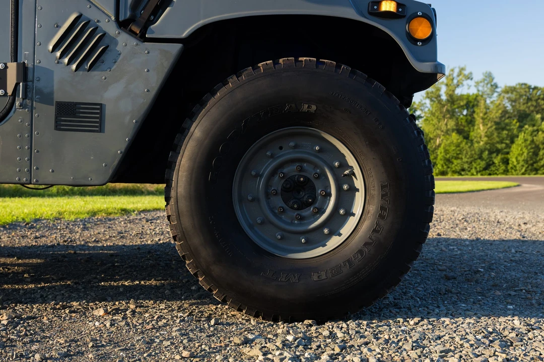 AM General Hummer - Image 27 of 31