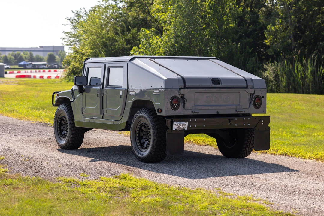 Hummer HMMWV - Image 11 of 31