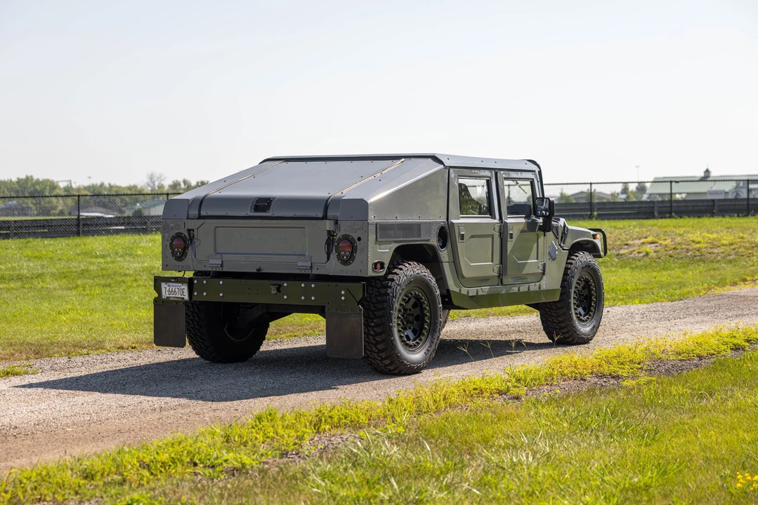 Hummer HMMWV - Image 13 of 31