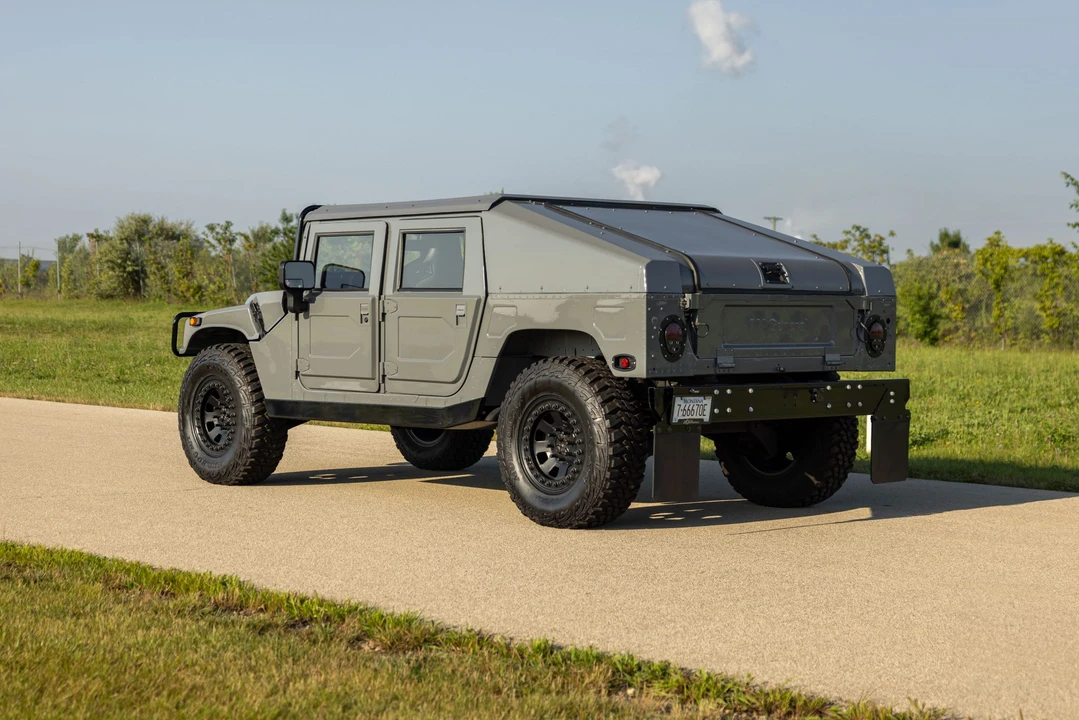 Hummer HMMWV - Image 21 of 31