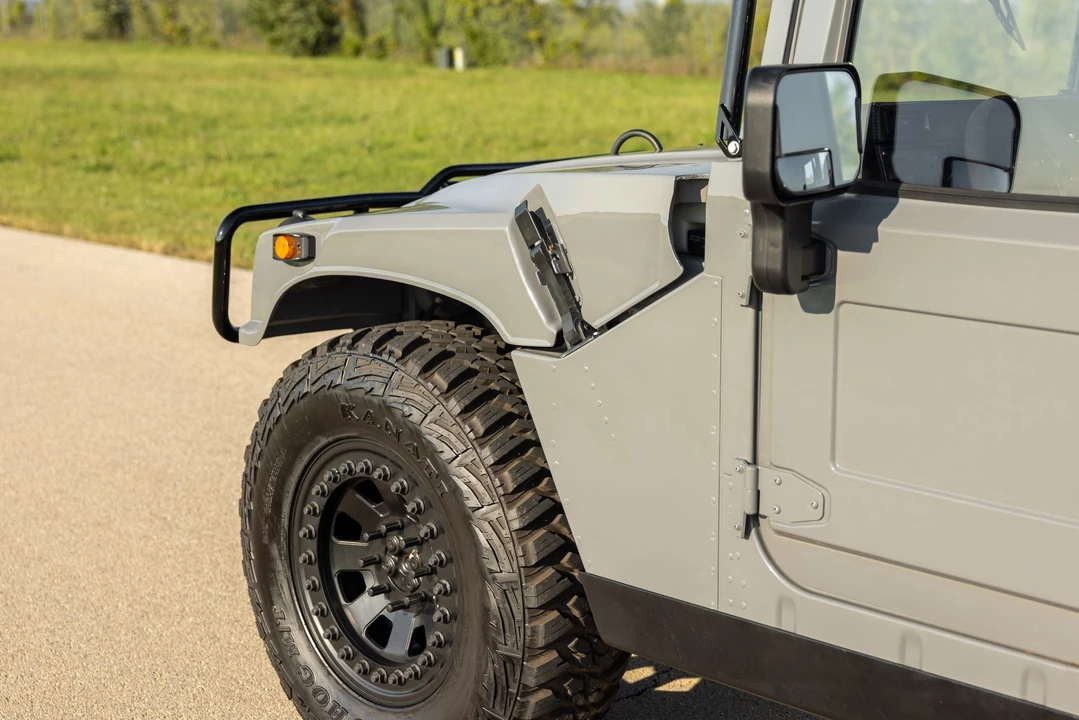 Hummer HMMWV - Image 30 of 31