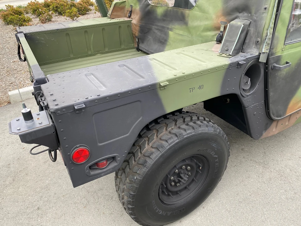 Hummer HMMWV - Image 19 of 31