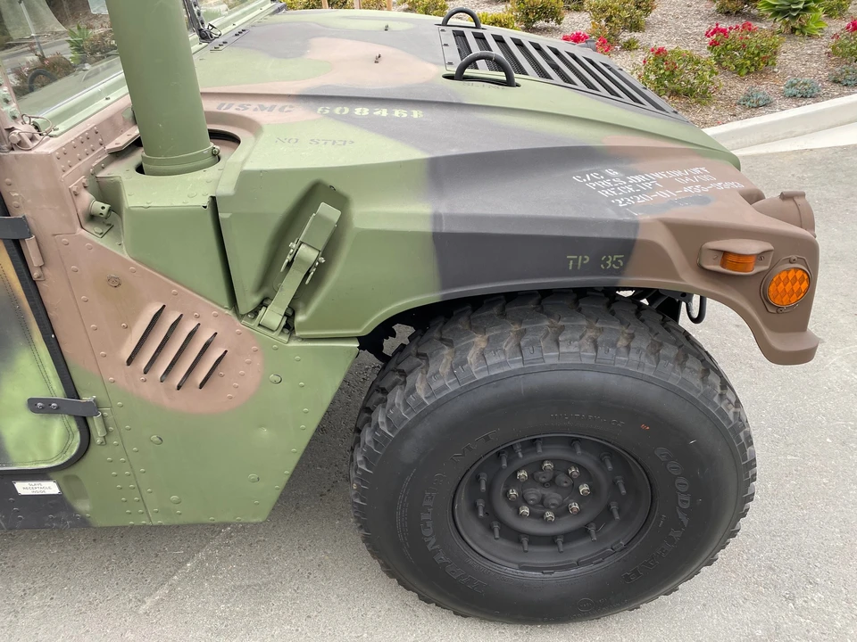 Hummer HMMWV - Image 13 of 31
