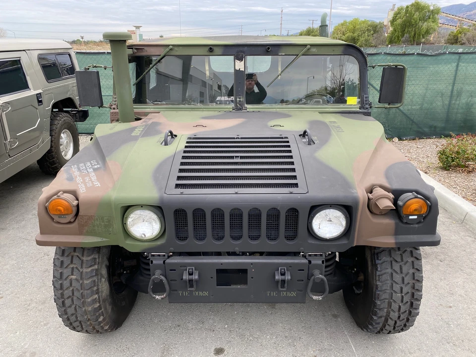 Hummer HMMWV - Image 3 of 31