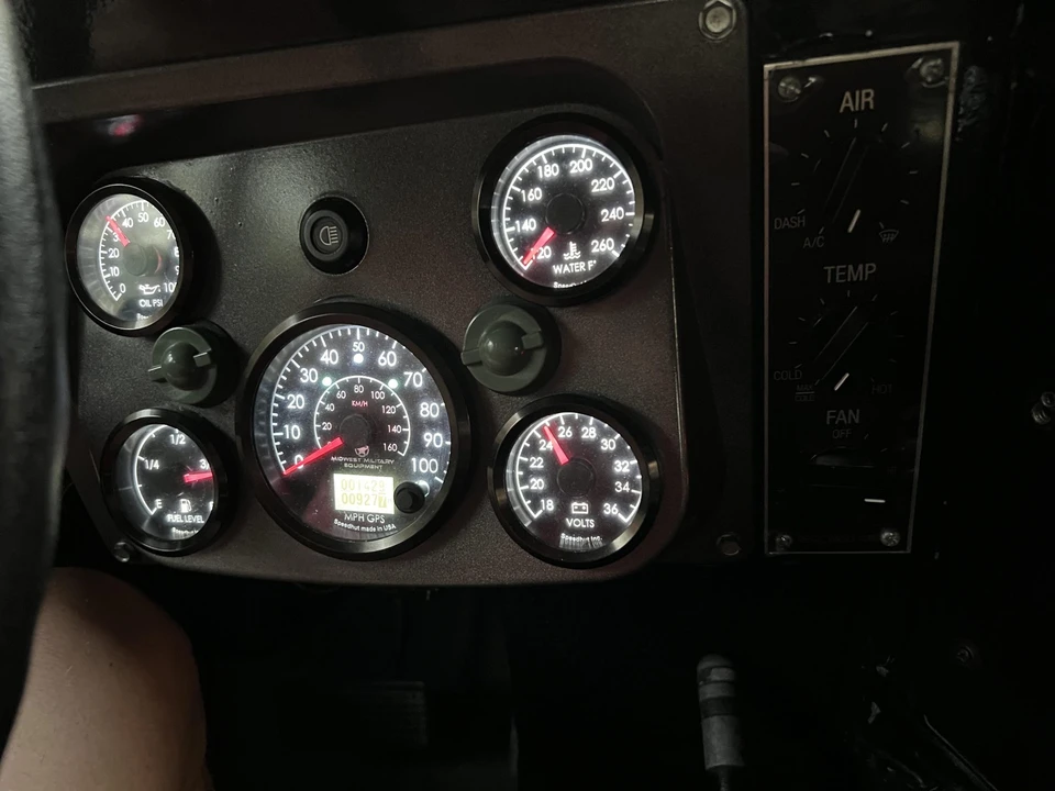 Hummer HMMWV - Image 27 of 31