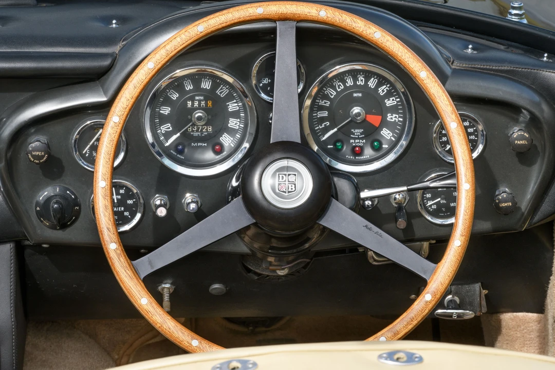 1968 Aston Martin DB6 Volante - Image 11 of 31