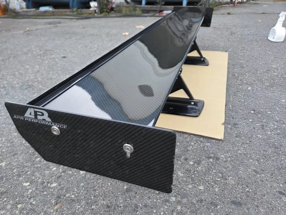 2013 Parts & Memorabilia Bodywork - Image 2 of 7
