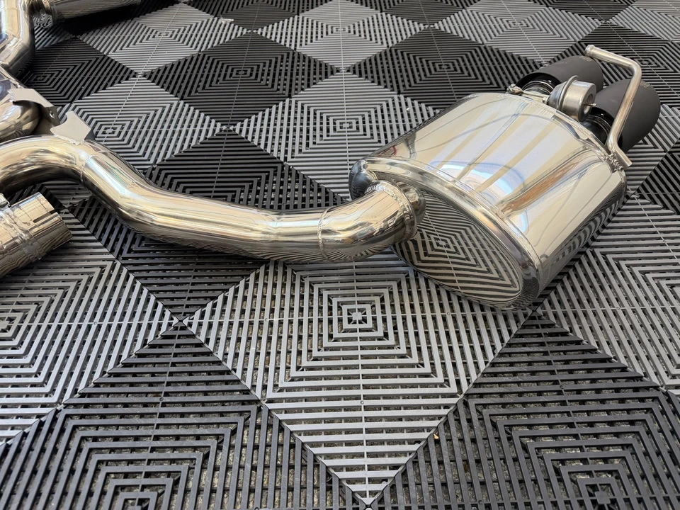 2017 Parts & Memorabilia Mechanical Components - Image 7 of 10
