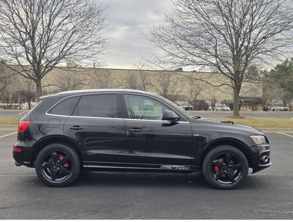 2011 Audi 8R Q5 - Image 2 of 10