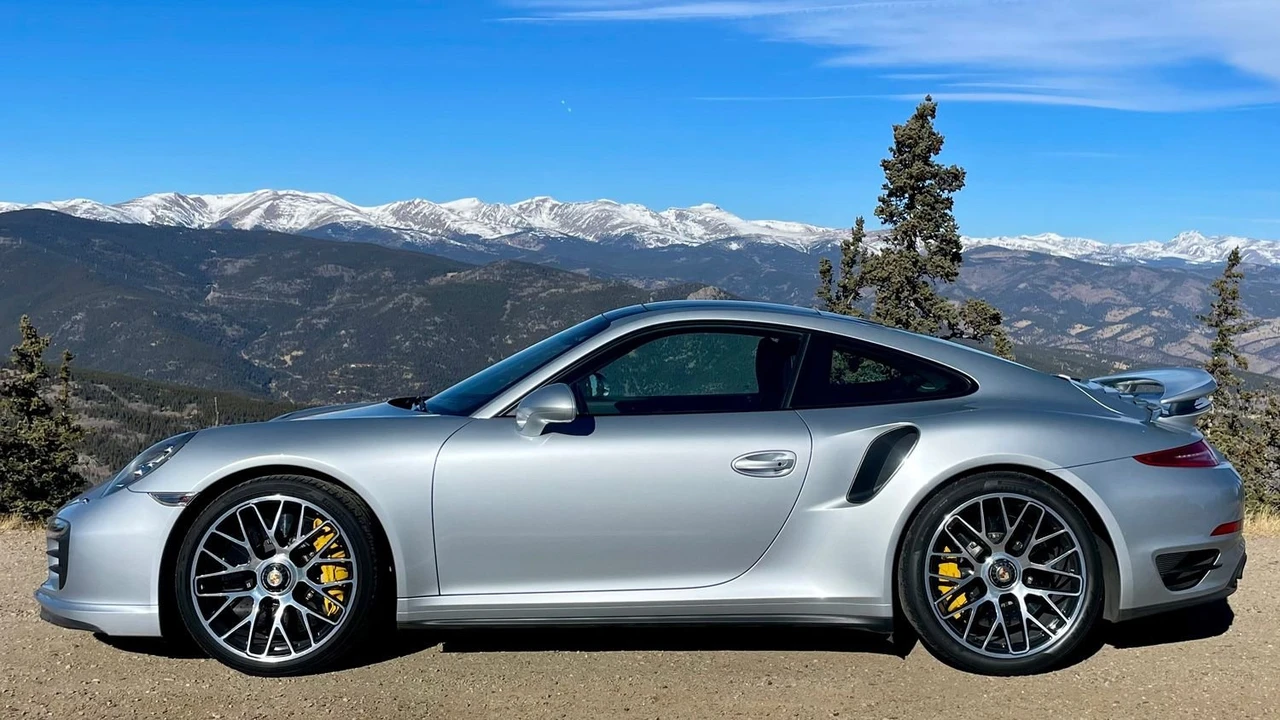 2015 Porsche 991 Turbo S - Image 19 of 31
