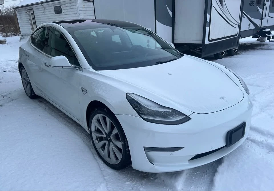 2019 Tesla Model 3 - Image 4 of 5