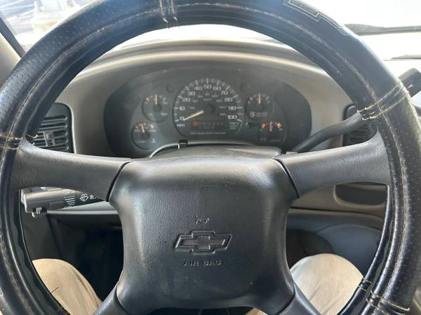 2002 Chevrolet Astro - Image 15 of 20