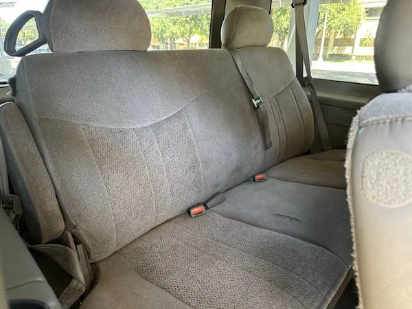 2002 Chevrolet Astro - Image 10 of 20