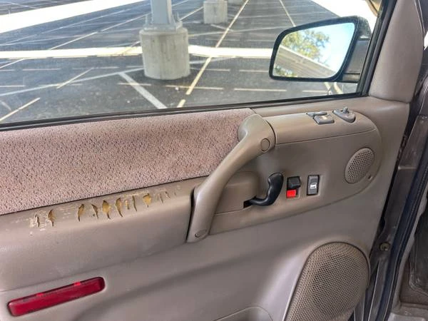 2002 Chevrolet Astro - Image 13 of 20