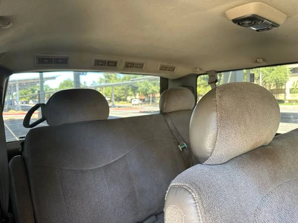 2002 Chevrolet Astro - Image 11 of 20