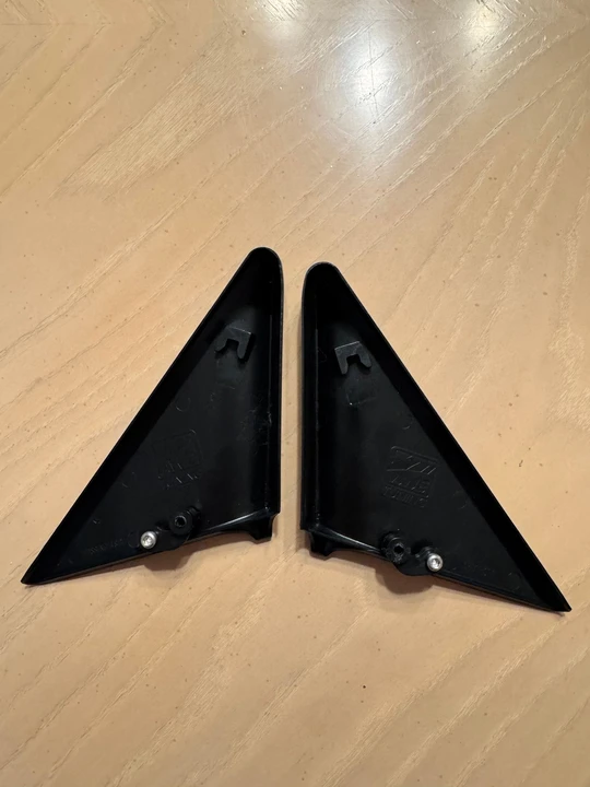 2016 Parts & Memorabilia Bodywork - Image 2 of 2