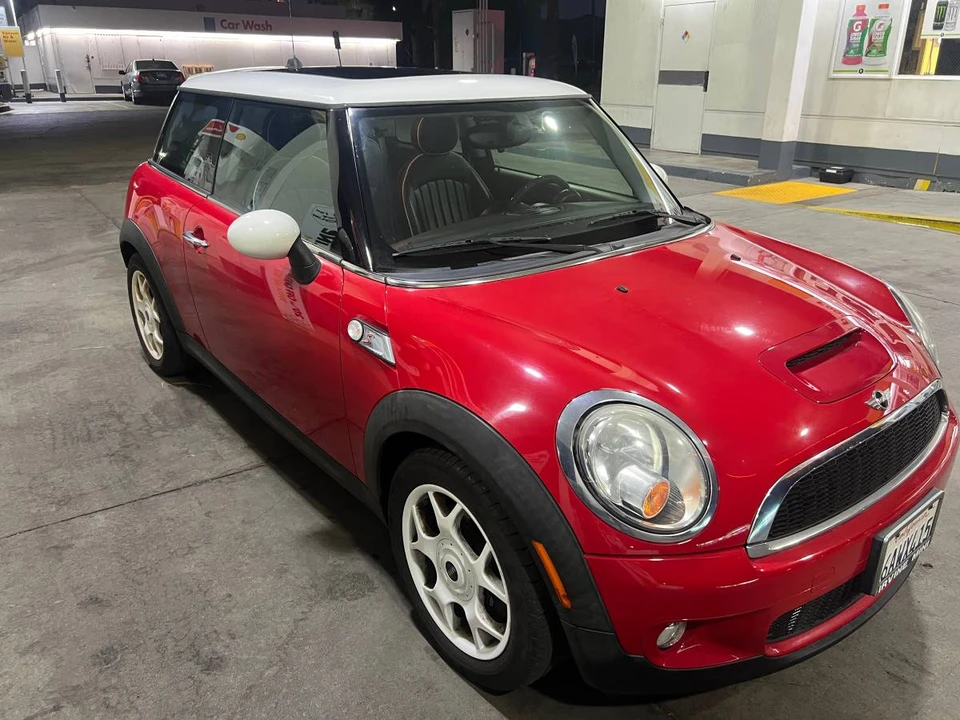 2007 Mini Mini 2nd Gen - Image 2 of 12