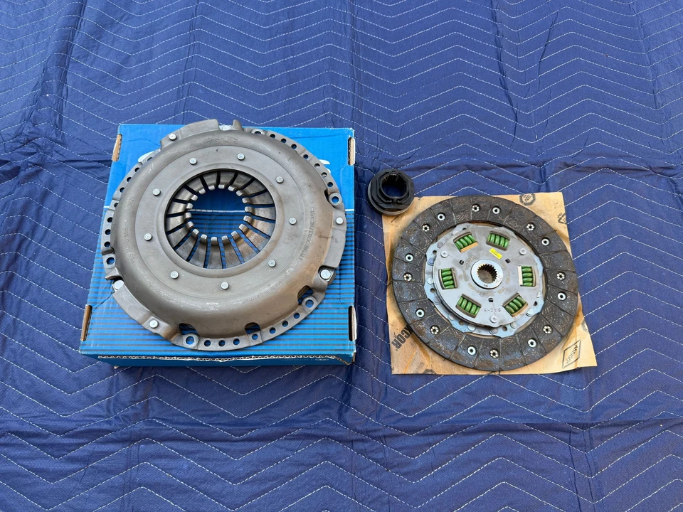 2009 Parts & Memorabilia Mechanical Components - Image 2 of 14