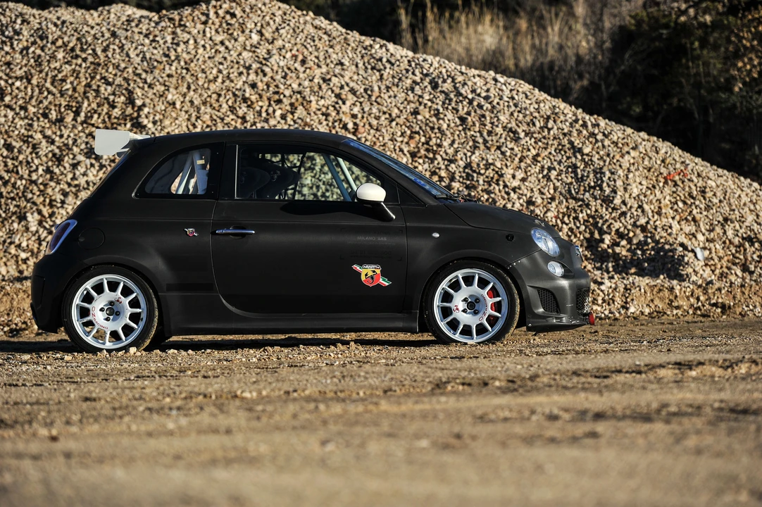 Abarth - Image 4 of 26