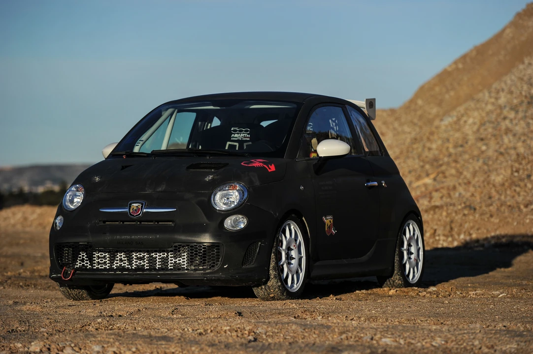 Abarth - Image 2 of 26