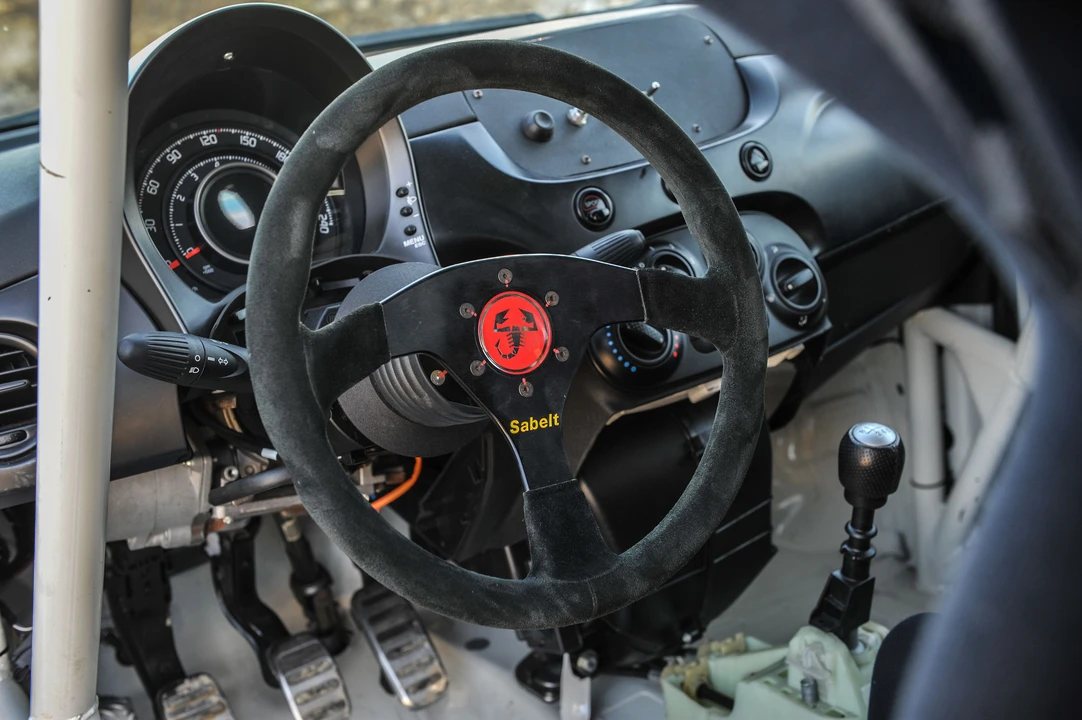 Abarth - Image 11 of 26