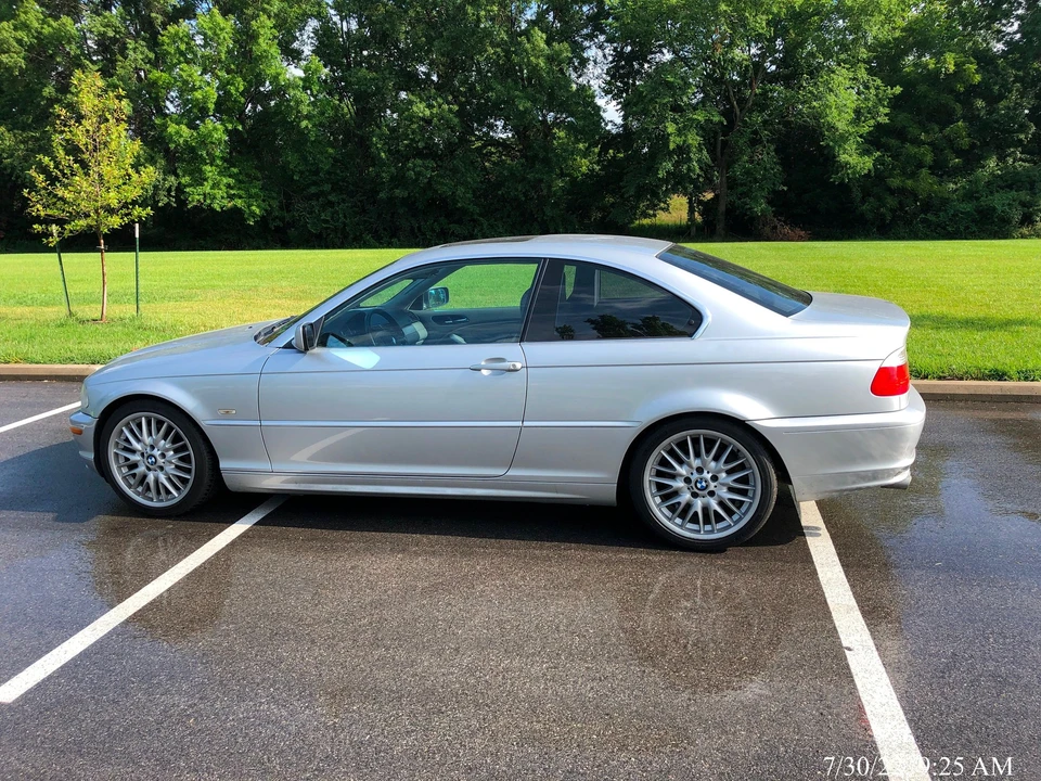 2003 BMW E46 330i & 330Ci - Image 9 of 10