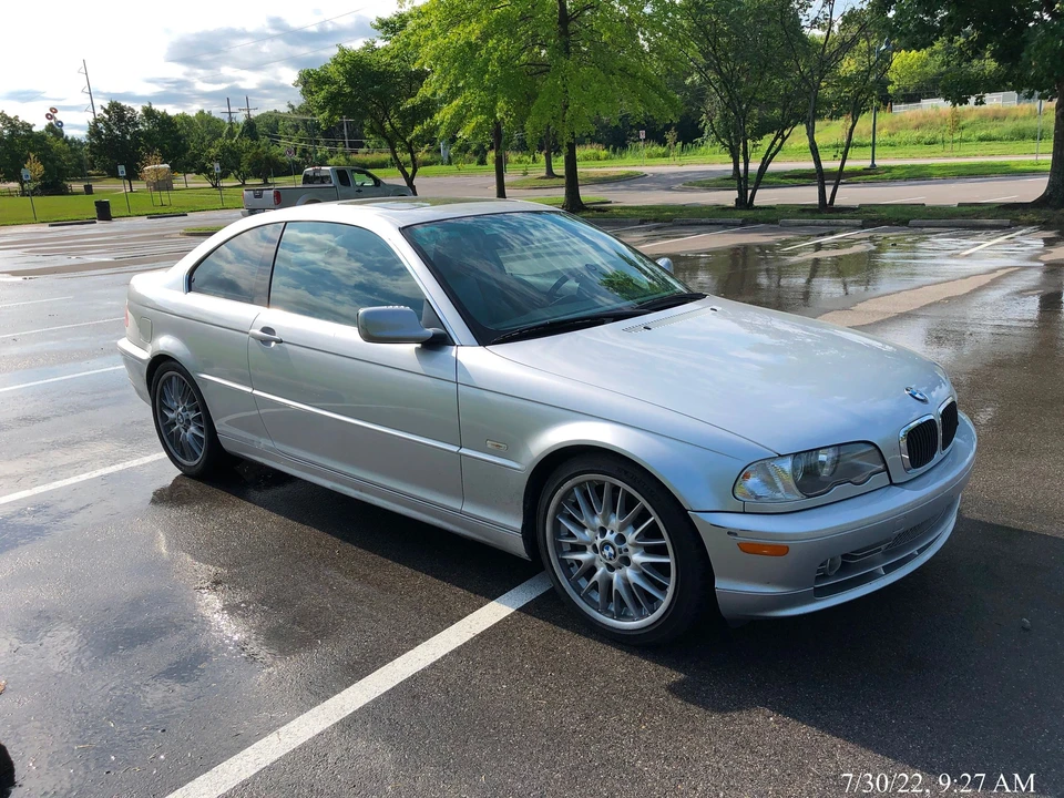 2003 BMW E46 330i & 330Ci - Image 8 of 10