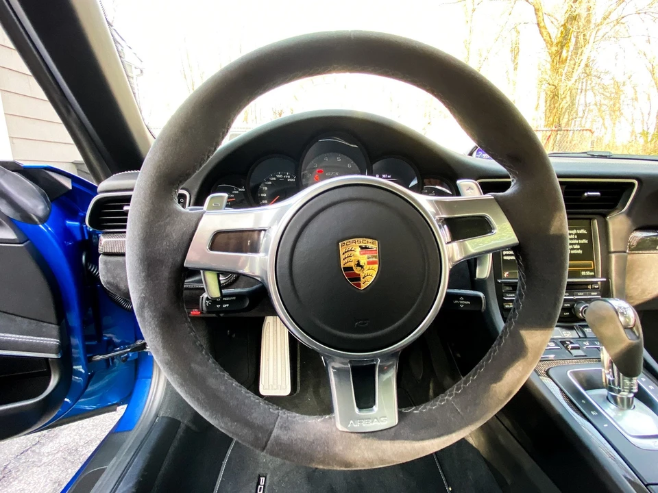 2016 Porsche 991 Targa 4 GTS - Image 7 of 11